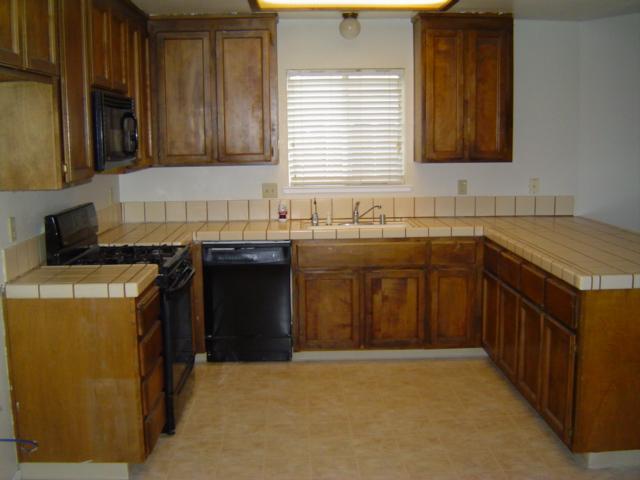 809 Altamont Ct, Modesto, CA 95358 photo 2