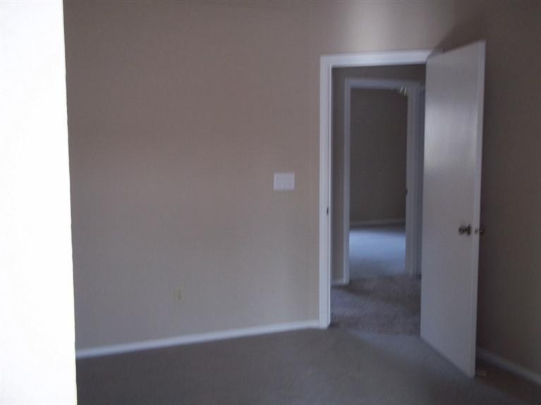 319 Leffler Pl, Turlock, CA 95382 photo 4