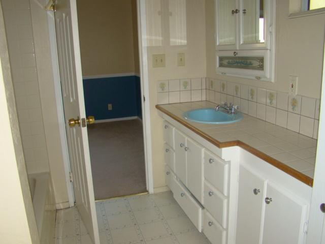 646 Palm Ave, Ripon, CA 95366 photo 8