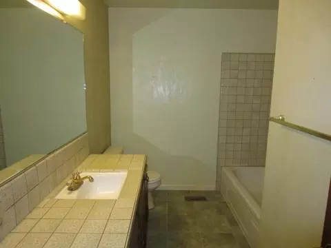 483 California St, Ripon, CA 95366 photo 6
