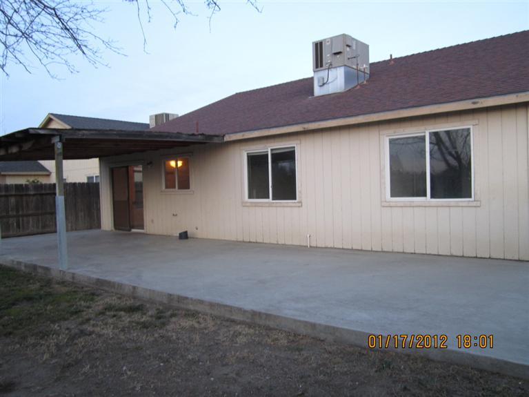 7301 Peridot Ave, Winton, CA 95388 photo 9