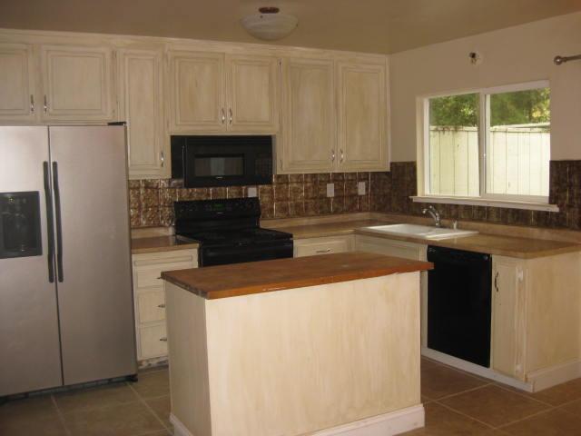 421 Sutton Pl, Auburn, CA 95603 photo 2
