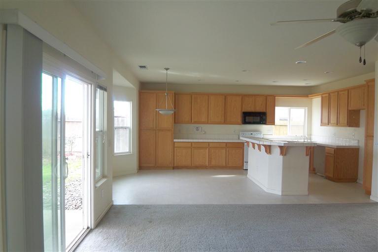 6329 Leaflet Ln, Hughson, CA 95326 photo 8