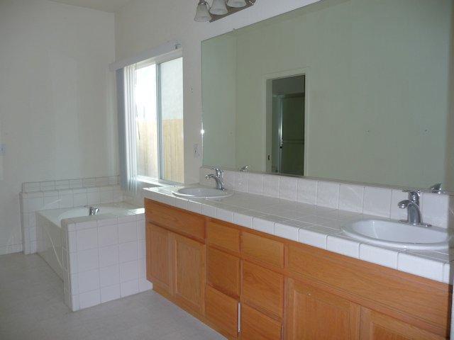 6329 Leaflet Ln, Hughson, CA 95326 photo 18