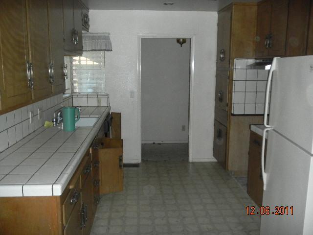216 Lilac Ave, Patterson, CA 95363 photo 2