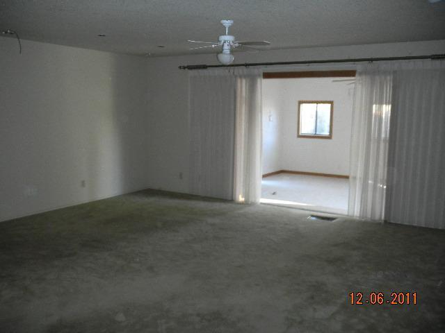 216 Lilac Ave, Patterson, CA 95363 photo 3