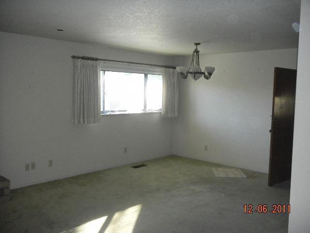 216 Lilac Ave, Patterson, CA 95363 photo 6