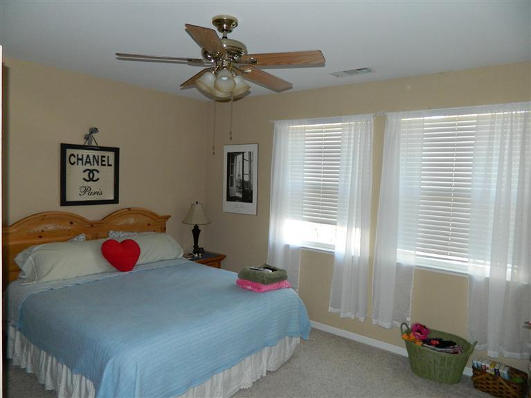 637 Perlegos, Lodi, CA 95242 photo 8