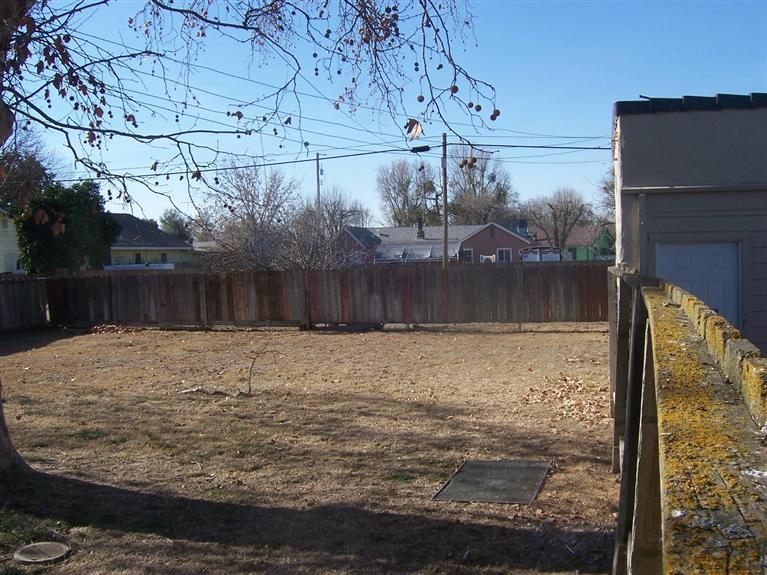 537 7th St, Gustine, CA 95322 photo 8