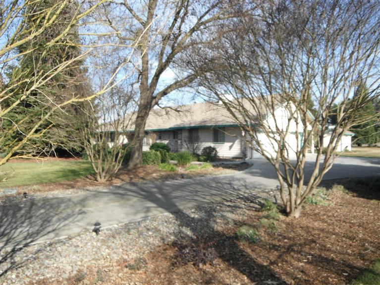 424 Roscoe Rd, Modesto, CA 95357 photo 1