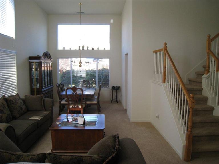 201 De Bord Dr, Tracy, CA 95376 photo 2