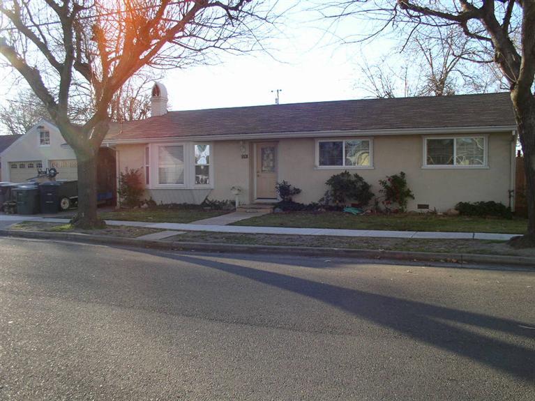 576 W 9th St, Tracy, CA 95376 photo 1