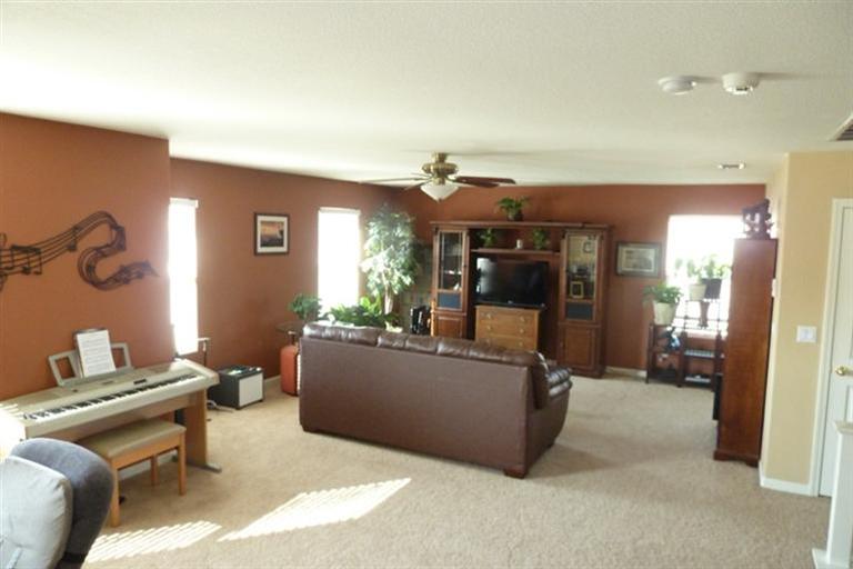 10809 Woodring Dr, Mather, CA 95655 photo 10