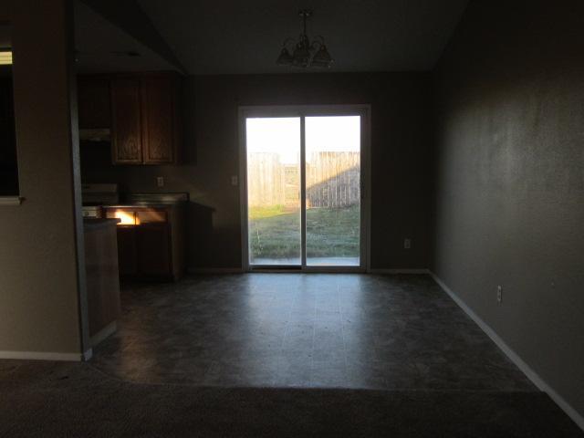 7730 Paige Ct, Winton, CA 95388 photo 6