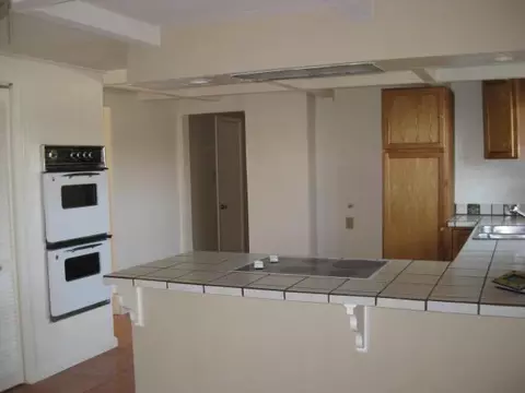 931 Trinity St, Manteca, CA 95336 photo 4