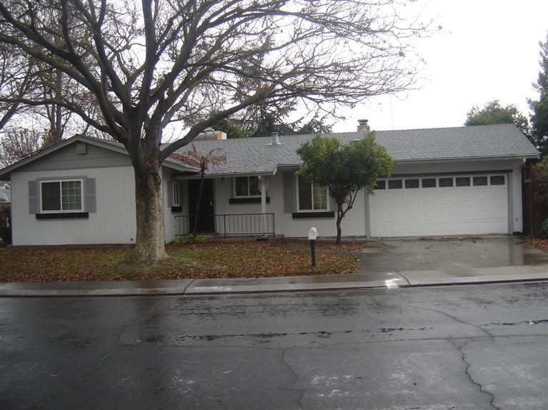 2000 Mather Dr, Modesto, CA 95350 photo 1