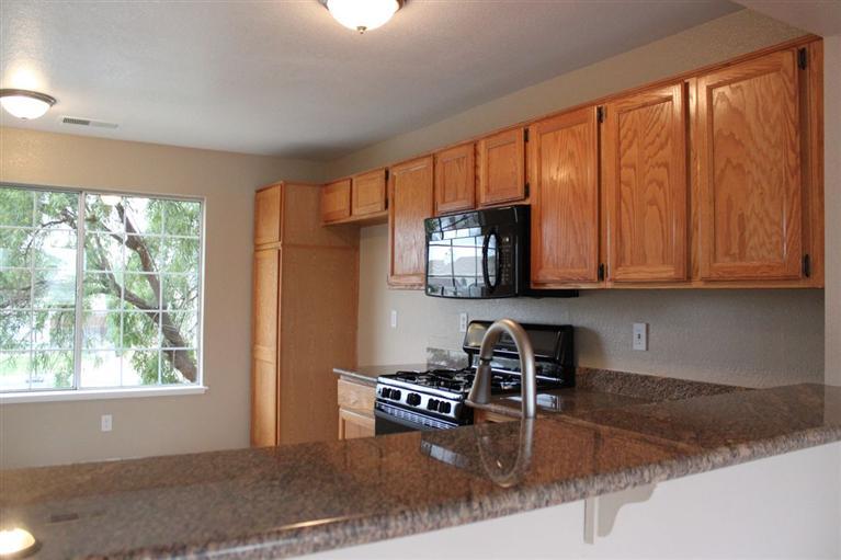 926 Pinecrest Ct, Lathrop, CA 95330 photo 9