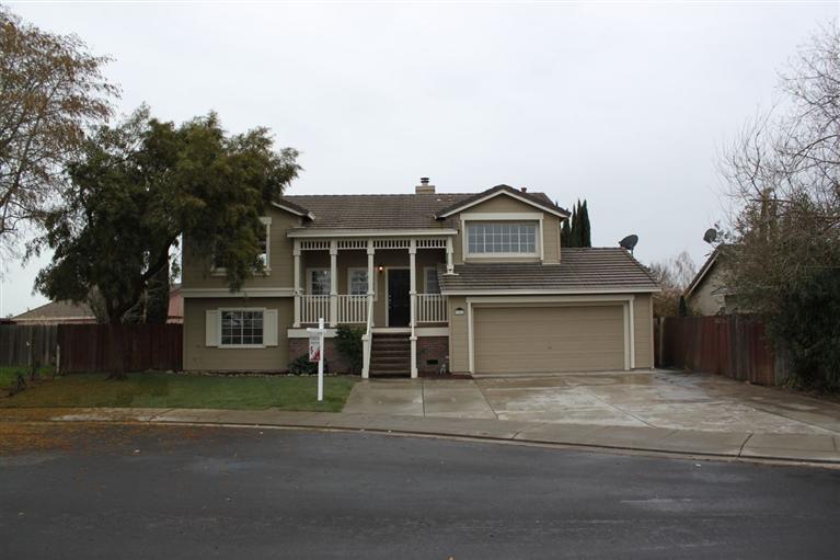 926 Pinecrest Ct, Lathrop, CA 95330 photo 1