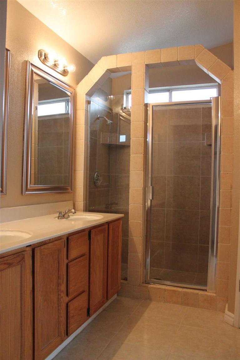 926 Pinecrest Ct, Lathrop, CA 95330 photo 12