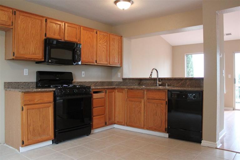 926 Pinecrest Ct, Lathrop, CA 95330 photo 7