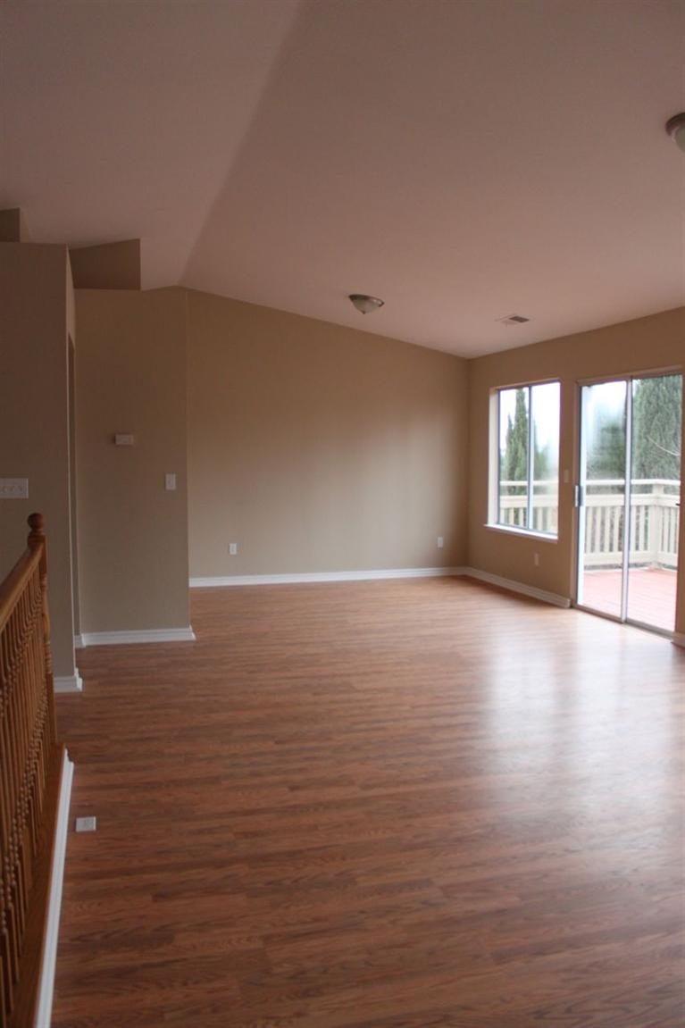 926 Pinecrest Ct, Lathrop, CA 95330 photo 4