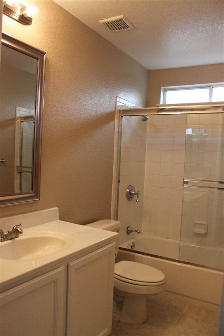 926 Pinecrest Ct, Lathrop, CA 95330 photo 16