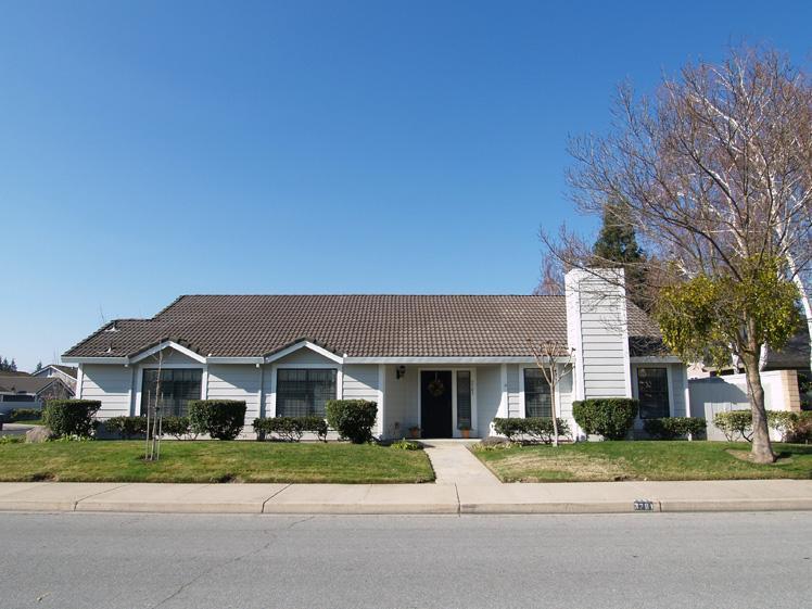 3701 Regency Park Dr, Modesto, CA 95356 photo 1