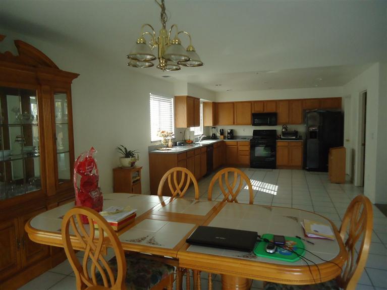 786 S Highland Ave, Ripon, CA 95366 photo 4