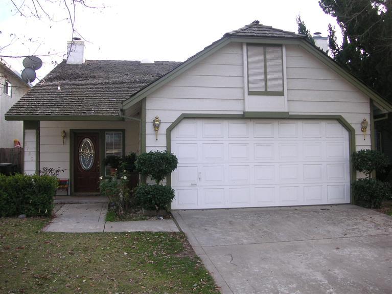 3720 Woodglen Dr, Modesto, CA 95356 photo 1