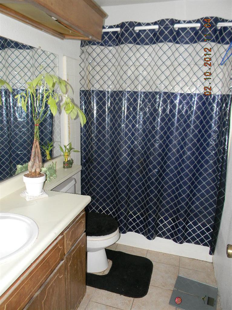 75 Hawthorne Dr, Tracy, CA 95376 photo 3