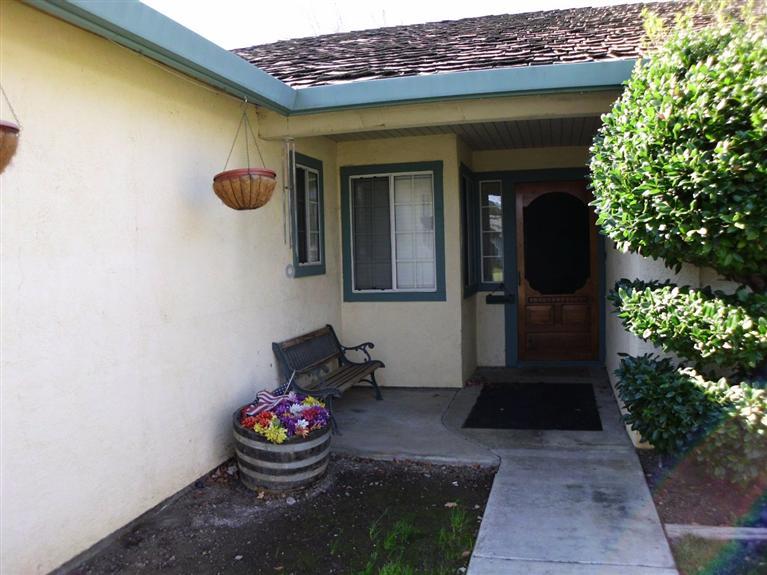 559 De Lash Ct, Patterson, CA 95363 photo 3