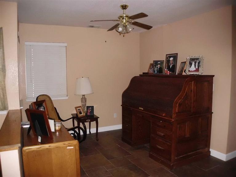559 De Lash Ct, Patterson, CA 95363 photo 5