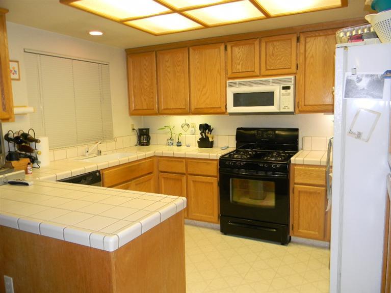 3609 Amethyst Dr, Rocklin, CA 95677 photo 2
