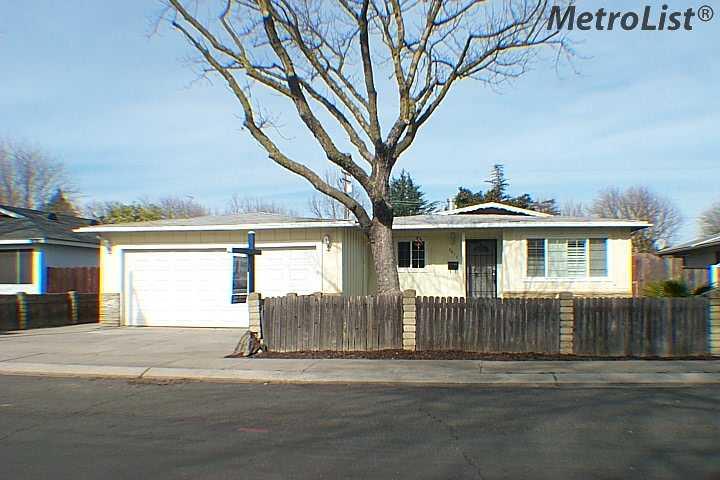 2017 Renchler Ln, Modesto, CA 95350 photo 1