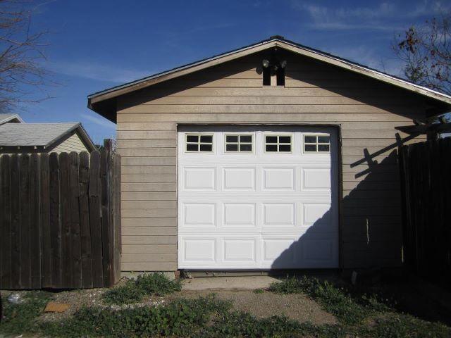 329 S Veach Ave, Manteca, CA 95337 photo 6