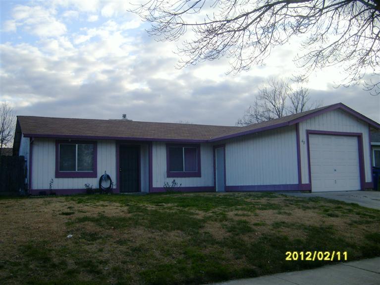 48 W Swallow, Merced, CA 95341 photo 1