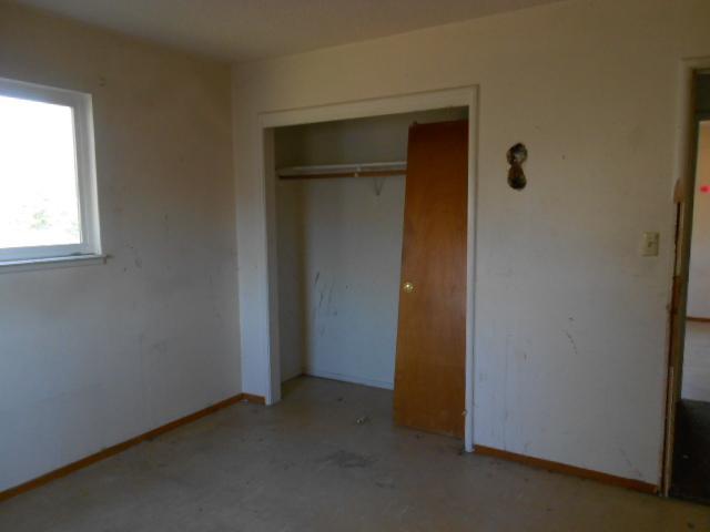 522 E St, Waterford, CA 95386 photo 9