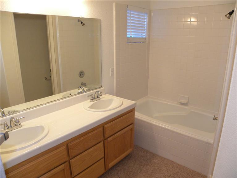 1279 Farragut Cir, Davis, CA 95618 photo 11