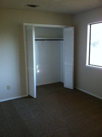 745 W Tuolumne Rd, Turlock, CA 95382 photo 4