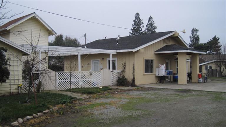 3317 Scenic Dr, Modesto, CA 95355 photo 2