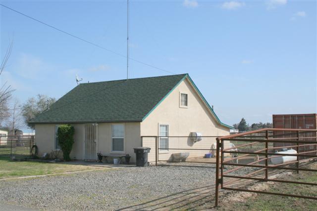11048 Sawyer Ave, Oakdale, CA 95361 photo 3