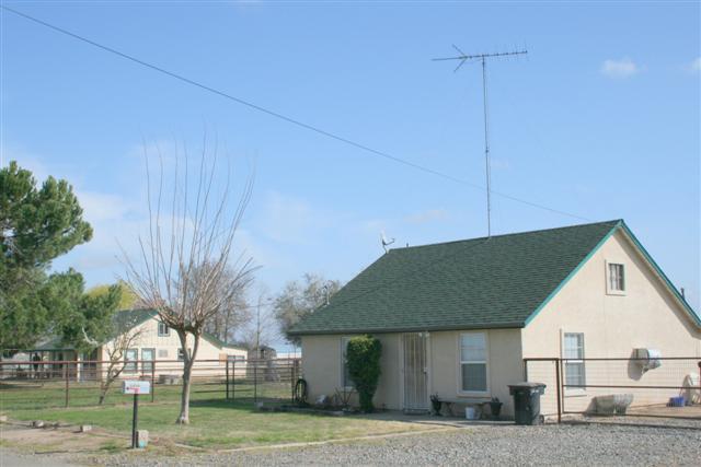 11048 Sawyer Ave, Oakdale, CA 95361 photo 2