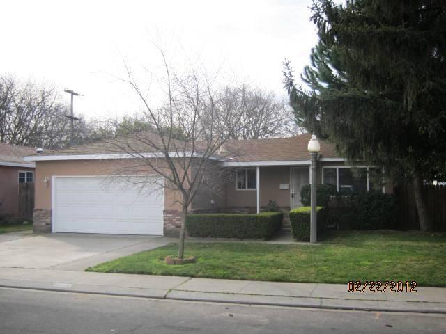 2004 Scott Ave, Modesto, CA 95350 photo 1