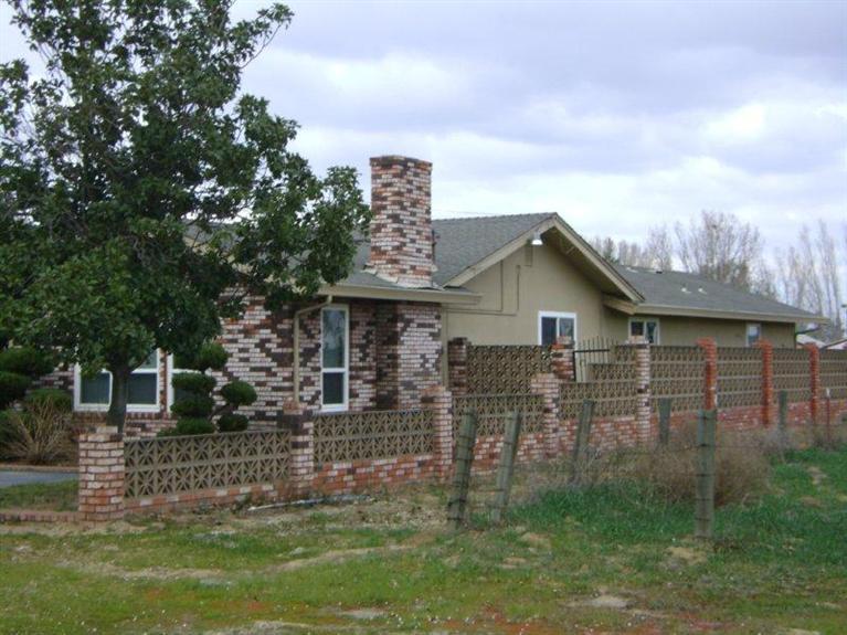 3443 E Redwood Rd, Ceres, CA 95307 photo 3