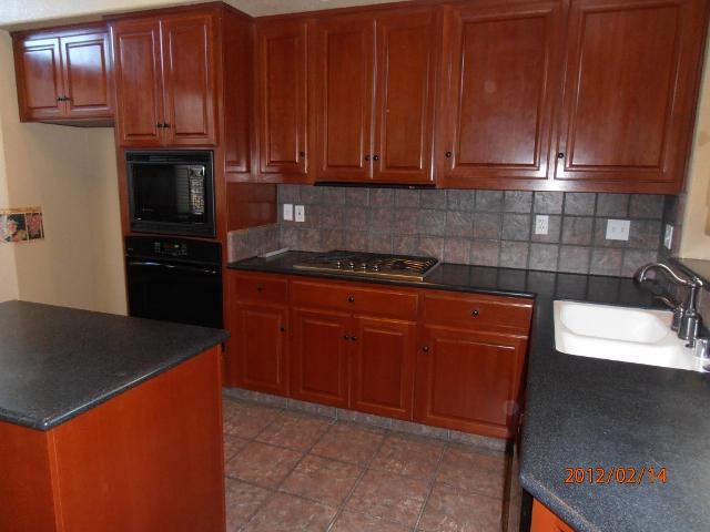 401 The Cv, Modesto, CA 95355 photo 2