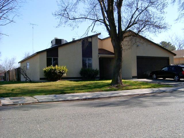 324 Whitethorn Dr, Modesto, CA 95354 photo 1