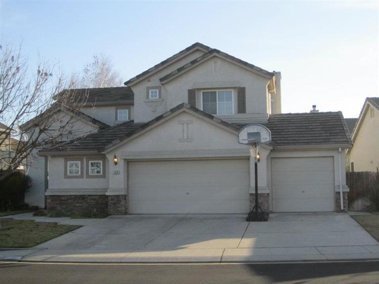 1828 Komenich Dr, Manteca, CA 95336 photo 1