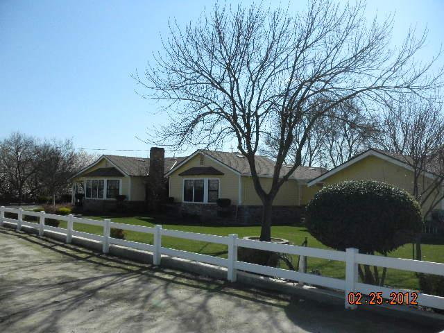 1466 E Grayson Rd, Ceres, CA 95307 photo 1