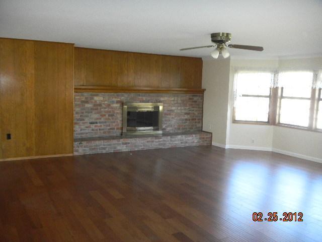 1466 E Grayson Rd, Ceres, CA 95307 photo 2