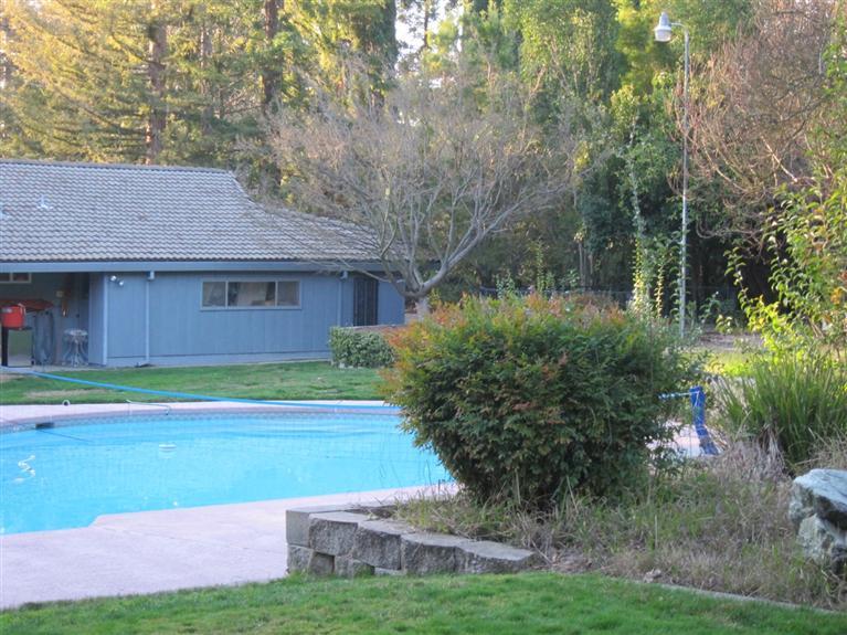 2374 Shorewood Dr, Carmichael, CA 95608 photo 4